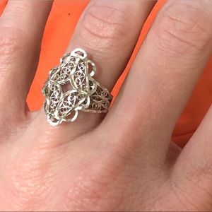 Beautiful Ornate Sterling Silver size 7 Ring